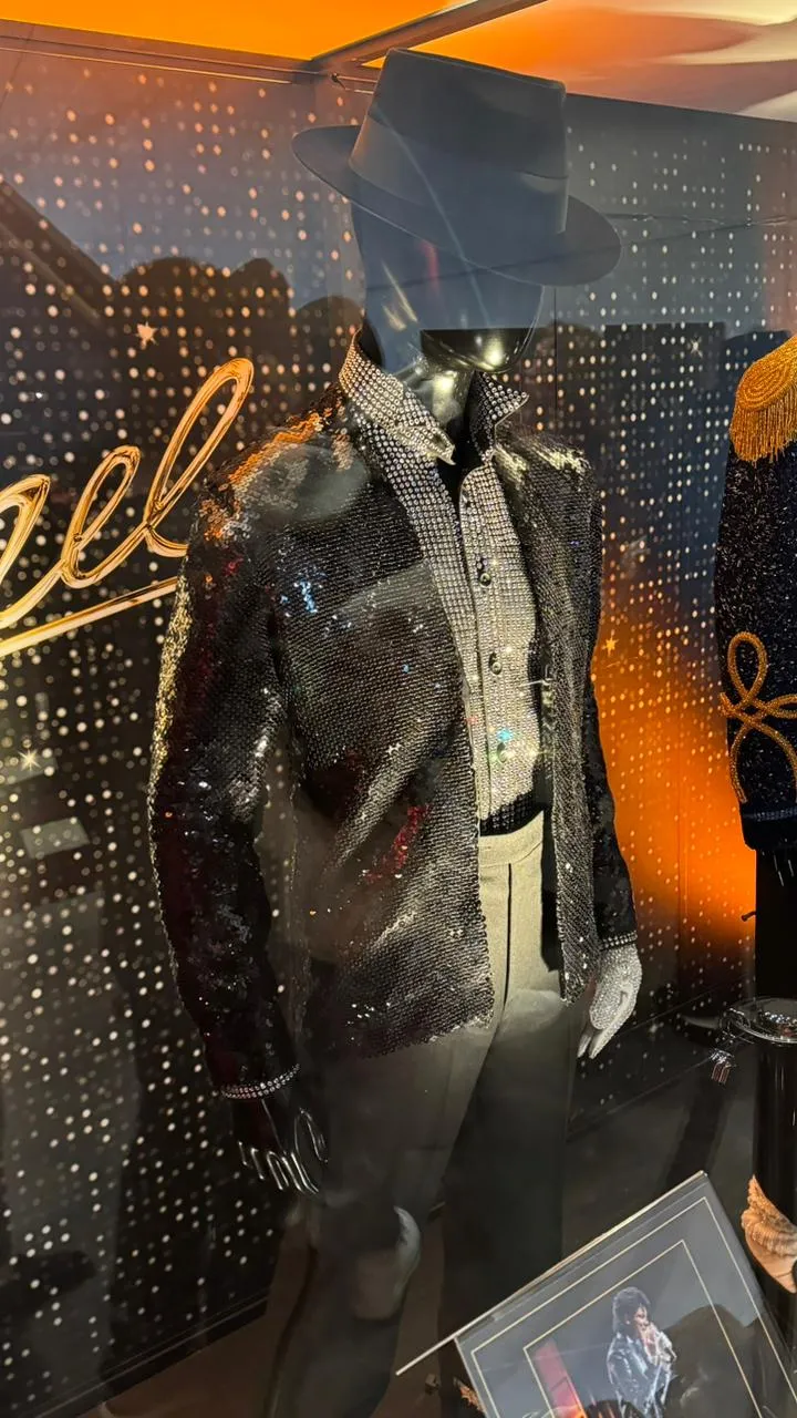 WhatsApp-Image-2026-04-11-at-12.58.22-2 Fãs de Michael Jackson entram no universo de MICHAEL em experiência imersiva