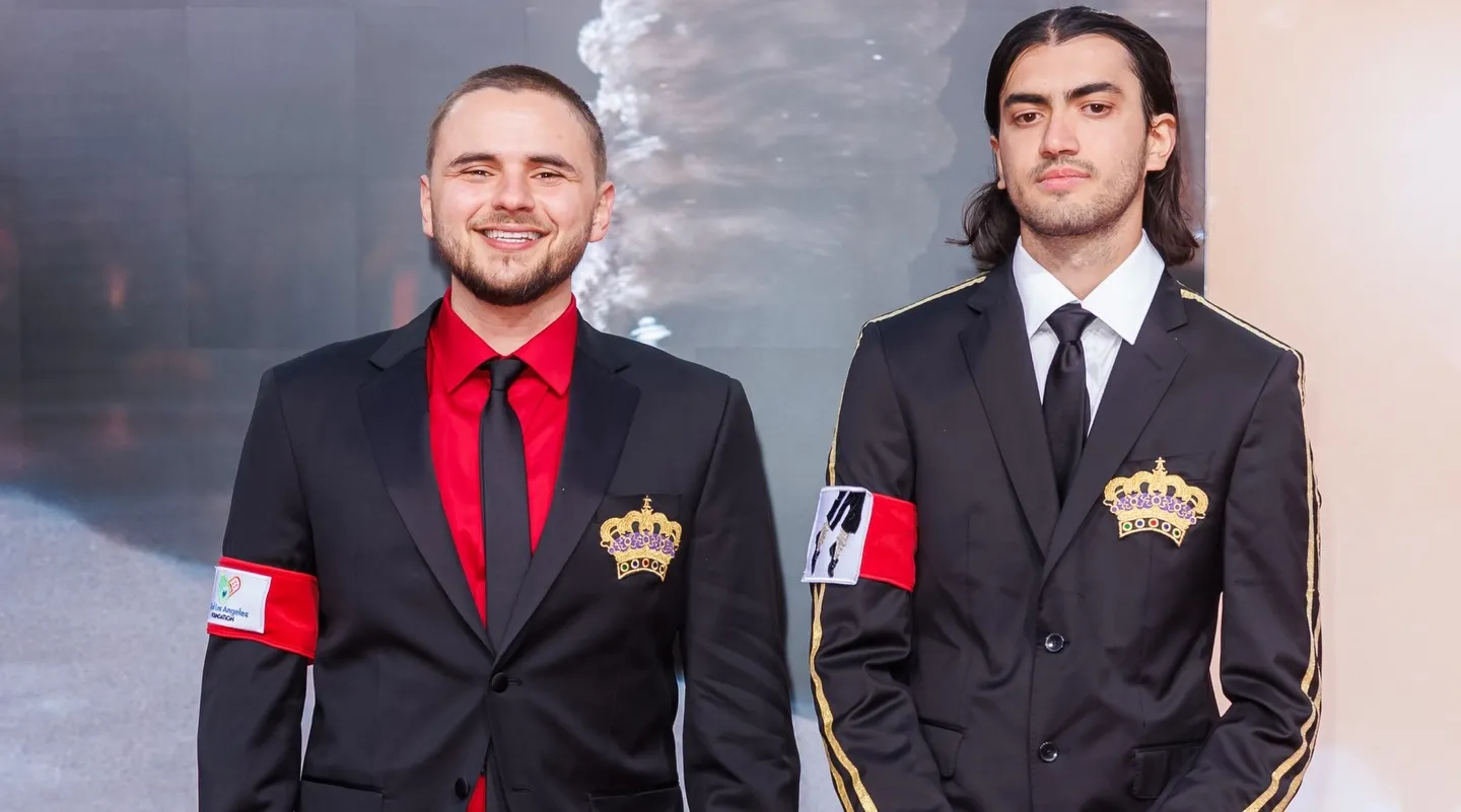 Figurinista de Michael Jackson veste filhos do Rei do Pop na premiere de MICHAEL | images 3 1