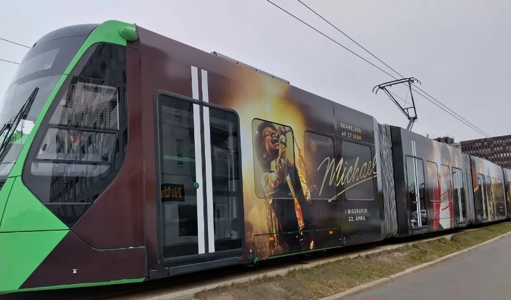 Trem temático de MICHAEL vira atração em Copenhagen | mjbeats.com .br Trem MICHAEL