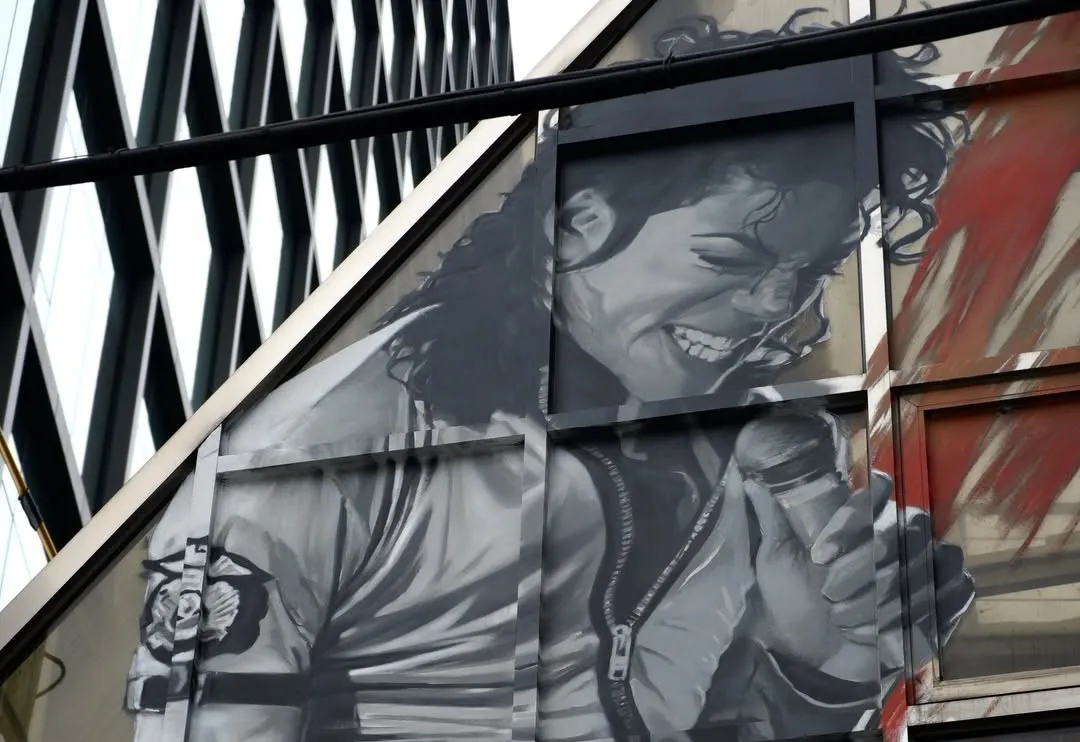 Seul transforma memória em arte com homenagem a Michael Jackson | mjseuol