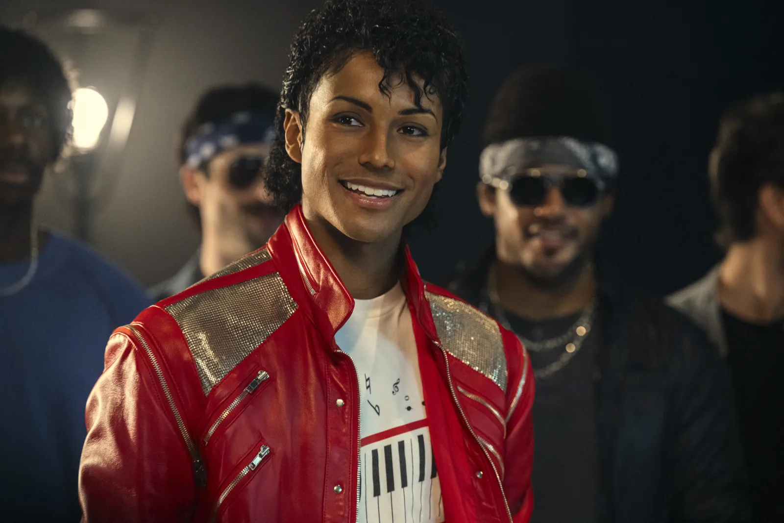 O Rei do Pop segue reinando: MICHAEL quebra recordes semana após semana | 001 MKT 001 CIN v0009 CNPT.1002 scaled