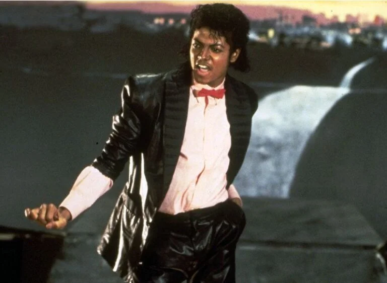 NÚMERO 1! Billie Jean alcança o topo e se torna a música mais ouvida do mundo | 2