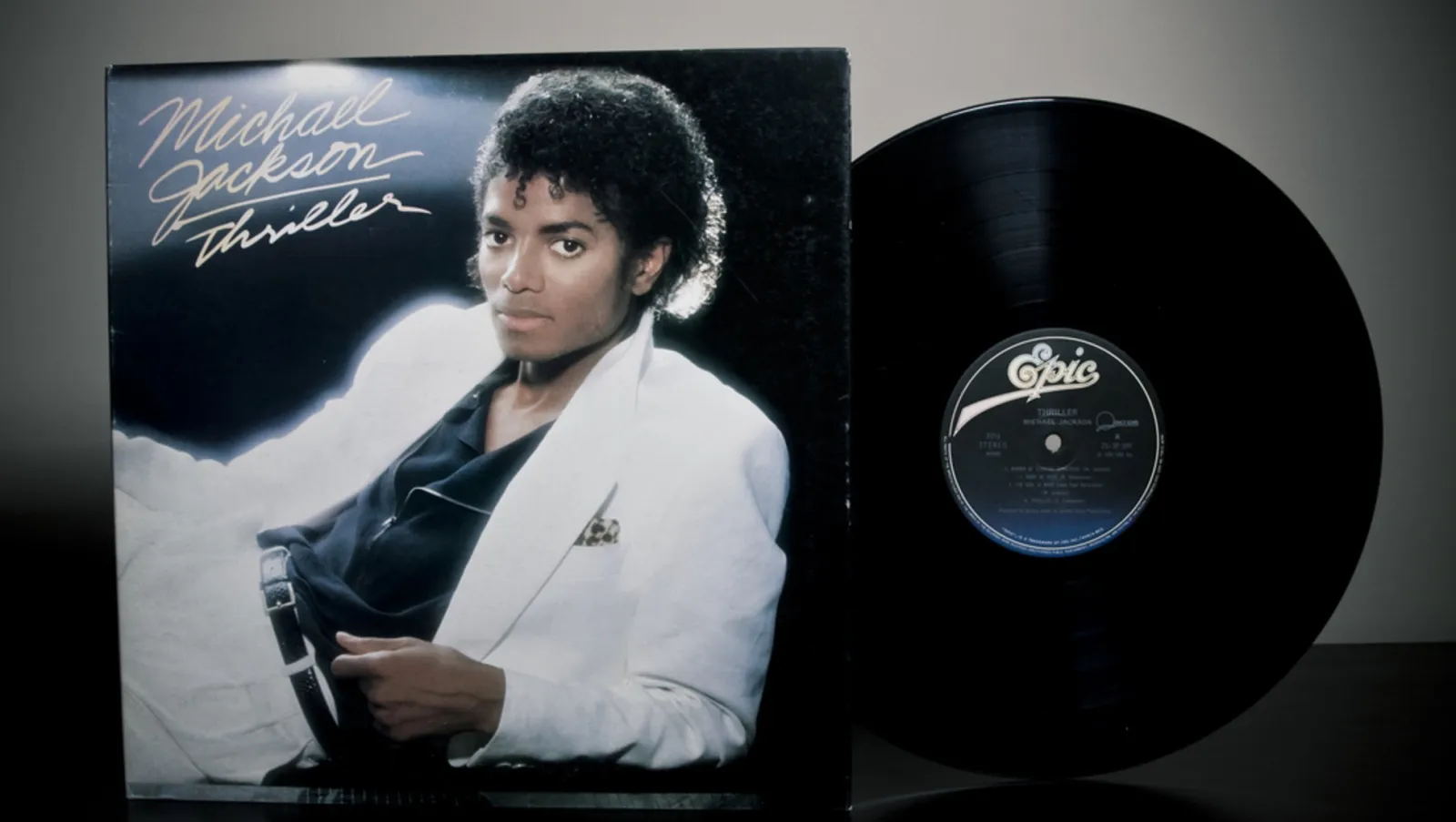O mundo ainda dança com Michael Jackson: “Thriller” cresce mais de 20 milhões em apenas 24 horas 2 O mundo ainda dança com Michael Jackson: “Thriller” cresce mais de 20 milhões em apenas 24 horas | 40631 9a56fe82936b171086c8d3692da7d2110209bbce story inline image scaled