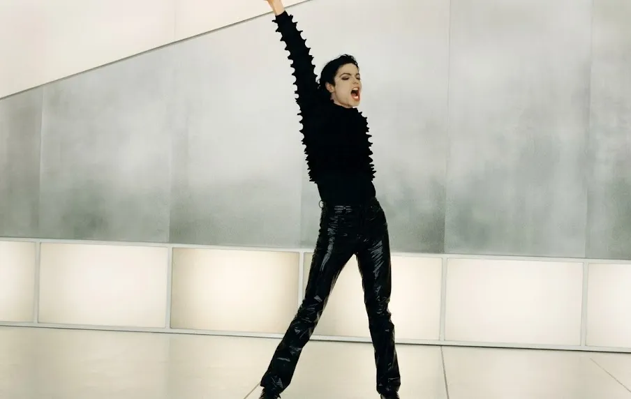 Michael Jackson ultrapassa Drake e reassume o topo do ranking global de artistas digitais | 9127b7fe 7974 489c b725 1fc5f6011bc2