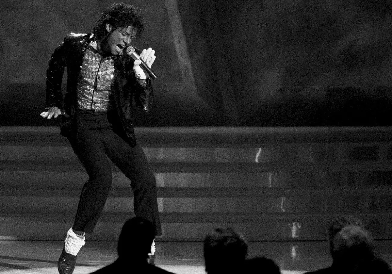 Jaafar Jackson impressiona em novas imagens de Billie Jean no filme MICHAEL | HI2qzdcXAAASahK