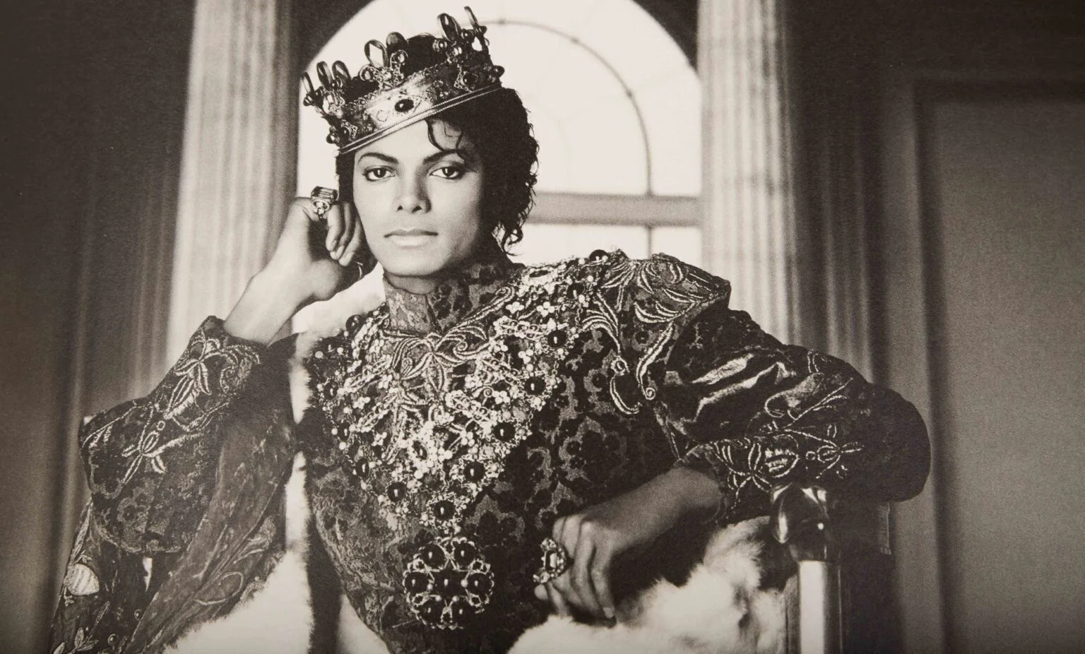 NÚMERO 1 NO MUNDO! Michael Jackson faz história e se torna oficialmente o artista mais ouvido do Spotify Global | Michael Jackson The King by Matthew Roston