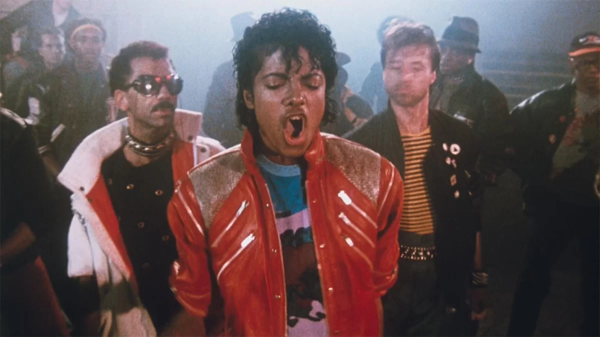 Michael Jackson quebra a internet com milhões de visualizações em 24h | beat it video 12