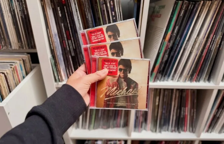 UNIDADES LIMITADAS: Por R$ 119,60, CD da trilha sonora de MICHAEL começa a ser vendido na Amazon do Brasil 1 UNIDADES LIMITADAS: Por R$ 119,60, CD da trilha sonora de MICHAEL começa a ser vendido na Amazon do Brasil | eefa98c2 ac13 4dae a7e4 90b43afc17f7
