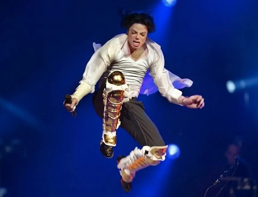 Quando Michael Jackson ameaçou não subir ao palco após fãs serem barrados no Apollo Theater 1 Quando Michael Jackson ameaçou não subir ao palco após fãs serem barrados no Apollo Theater | mjbeats MJ Apollo 2002 1