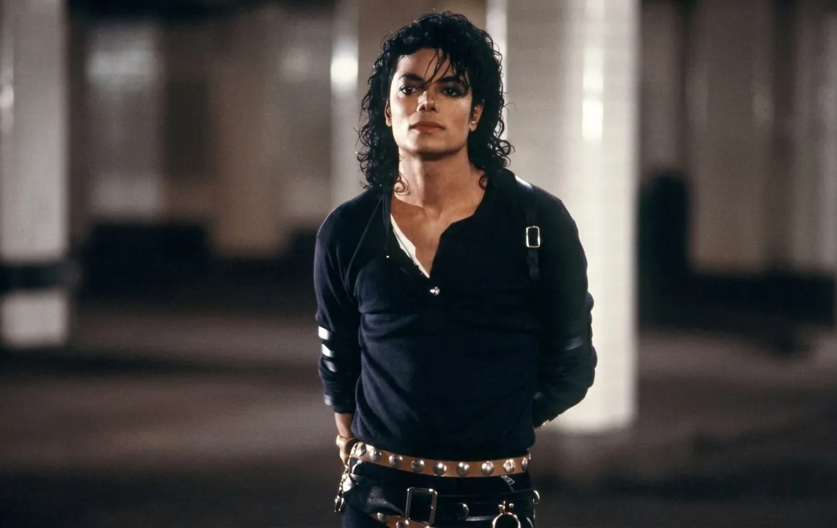 Michael Jackson segue gigante no Spotify mesmo com nova música de Ariana Grande | mjbeats.com .br BAD MJ making of