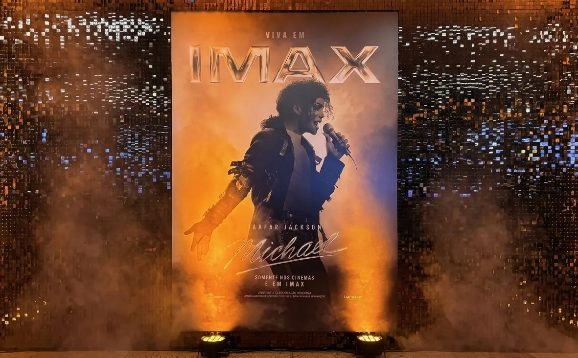MICHAEL retorna ao IMAX e arrecada mais de US$ 60 milhões nas telas gigantes | mjbeats.com .br MICHAEL em IMAX