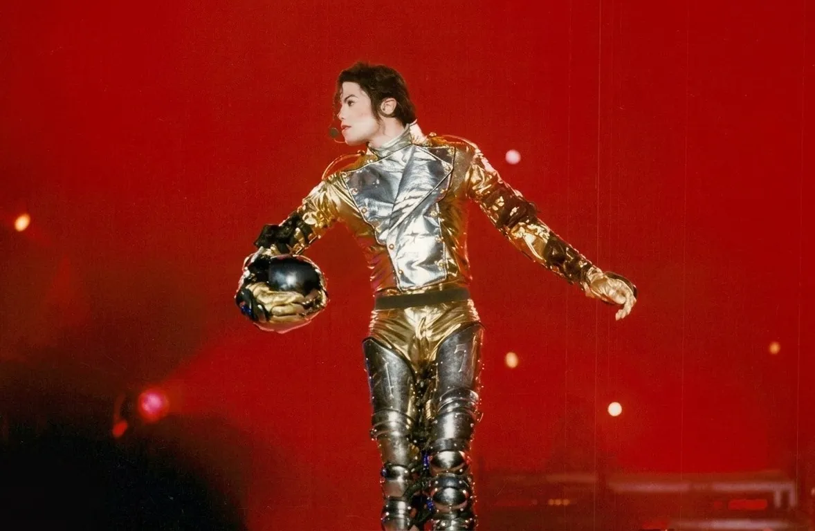Sucessos do Rei do Pop Michael Jackson dominam lista das músicas mais ouvidas do mundo | mjbeats.com .br MJ HIStory Tour Franca 1997