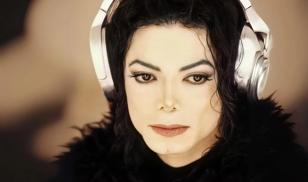 O mundo inteiro voltou a ouvir Michael Jackson: Rei do Pop bate recordes diários e domina plataformas musicais | mjbeats.com .br SCREAM making