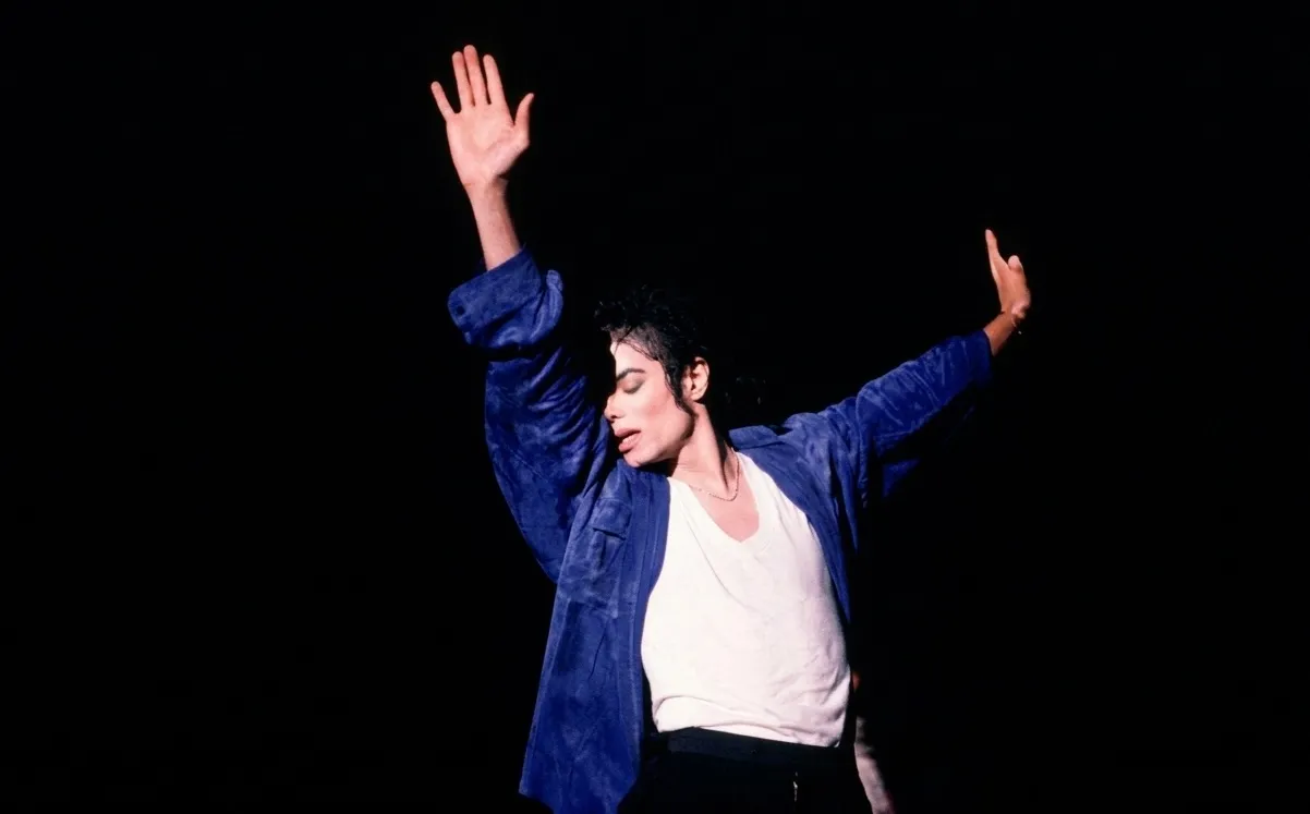 Impulsionado por “MICHAEL”, Rei do Pop domina Spotify e supera artistas da era streaming | mjbeats.com .br TYMMF Wembley 1992