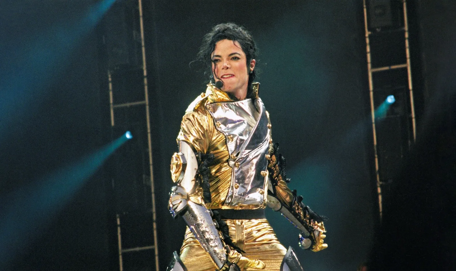A dança que quase levou Michael Jackson à prisão na Malásia 2 A dança que quase levou Michael Jackson à prisão na Malásia | 51934d13 e32e 4447 9a57 dc607d32ffbd scaled