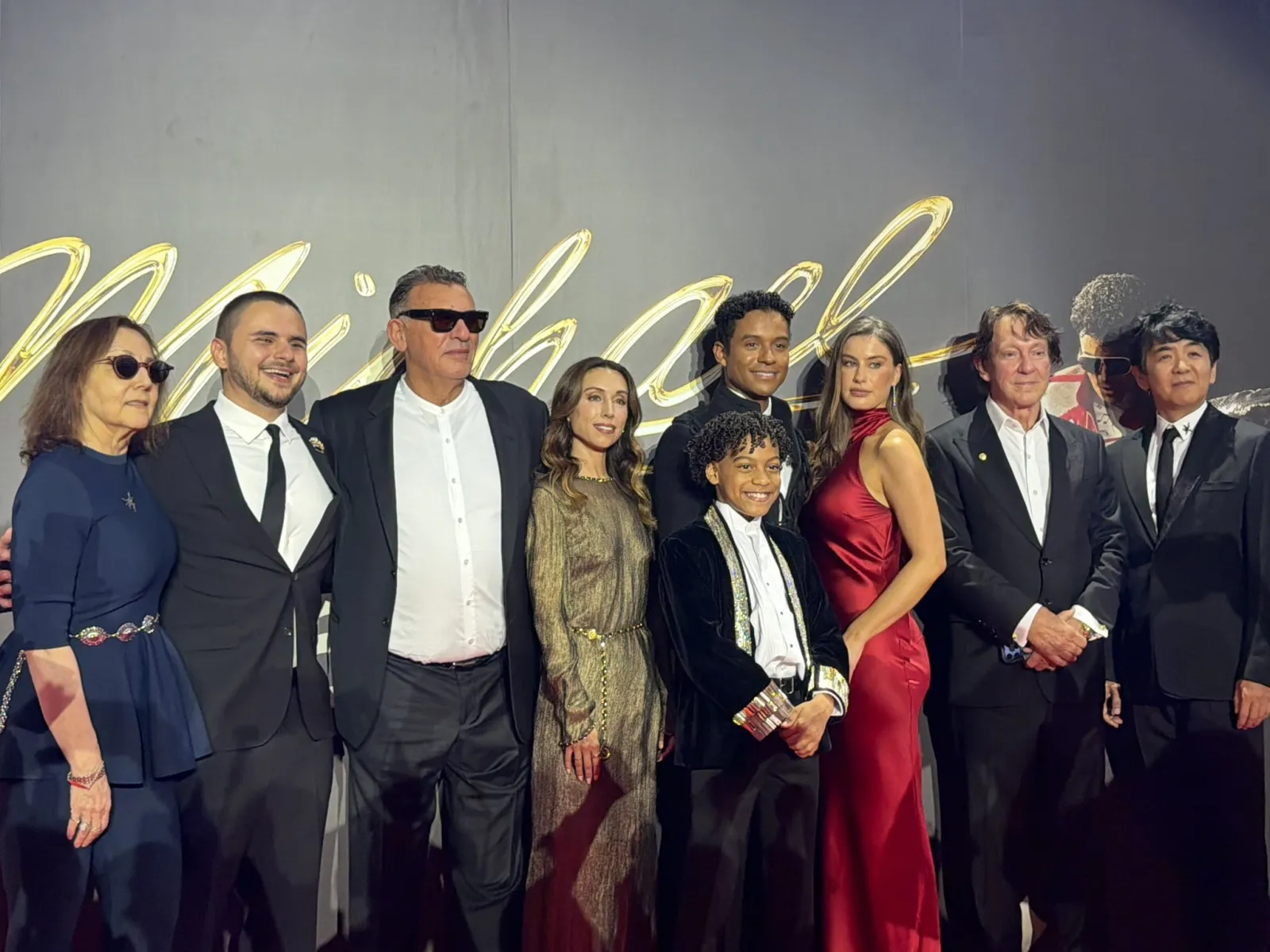 Japão recebe MICHAEL em noite histórica com Jaafar Jackson, Prince Jackson e o elenco | HJ9RA9naEAAew 3 scaled