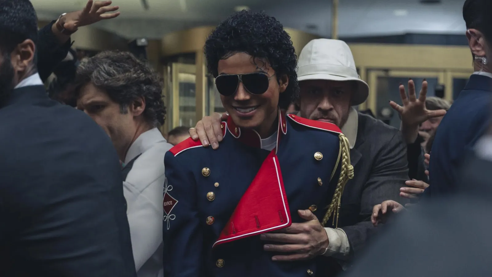 MICHAEL supera Oppenheimer em apenas dois meses e faz história | Que horas estreia Michael cinebiografia de Michael Jackson nos streamings DivulgacaoUniversal Pictures scaled