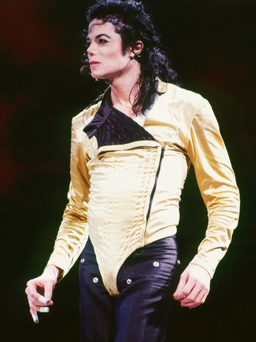 SaveClip.App_684594013_18577467709029942_926990689168864165_n Michael Jackson em 1993: registros inéditos resgatam noite inesquecível em Singapura