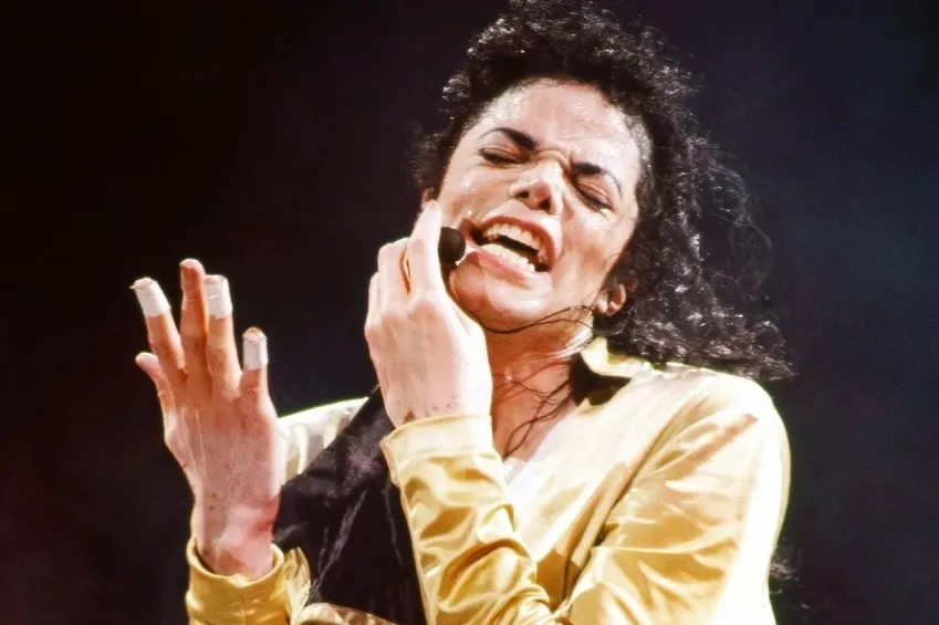Michael Jackson em 1993: registros inéditos resgatam noite inesquecível em Singapura | SaveClip.App 684686888 18577467763029942 7845276385429662639 n