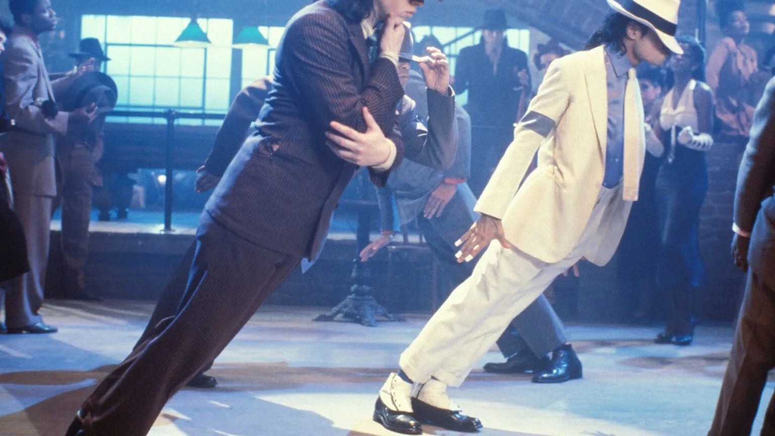 Smooth Criminal ultrapassa 1,2 bilhão de streams e faz Michael Jackson alcançar novo marco | michael jackson moonwalker lean mjbeats