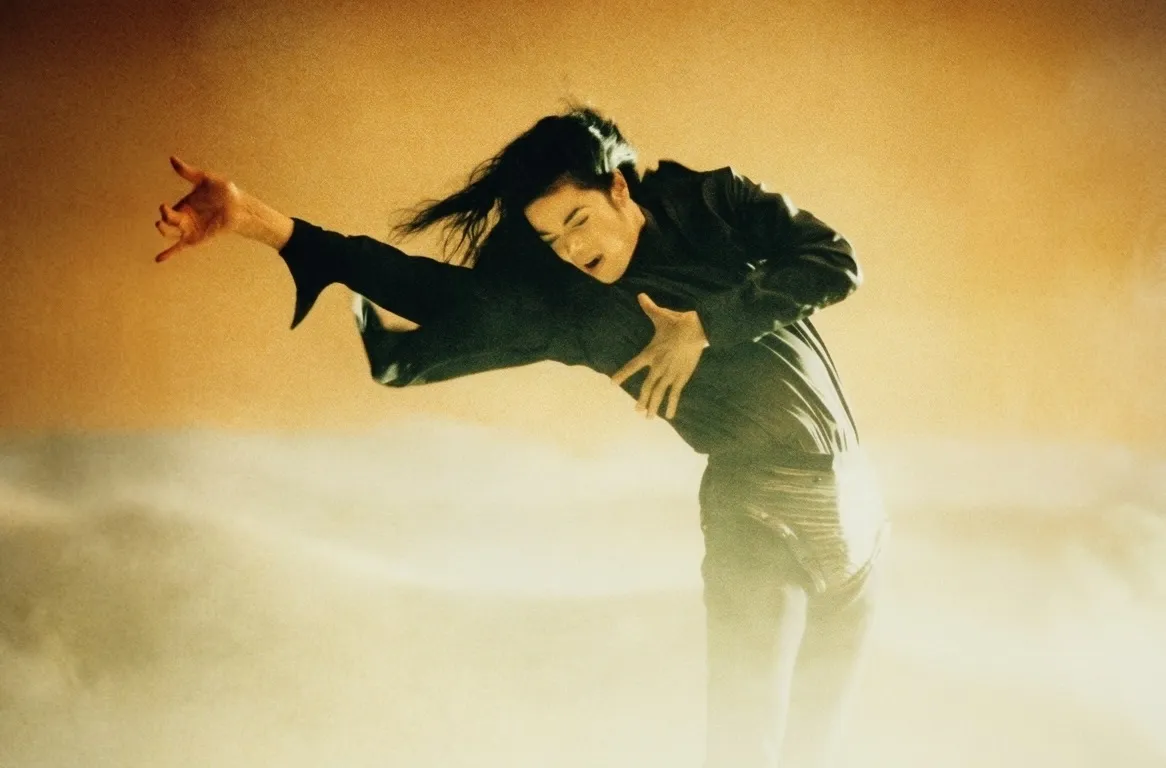Maio HIStórico: catálogo de Michael Jackson ultrapassa 1,6 bilhão de reproduções em um mês | mjbeats.com .br Dangerous MJ