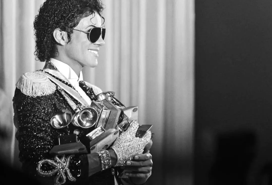 Lista atualizada: todos os recordes que MICHAEL já quebrou nos cinemas e no digital | mjbeats.com .br Grammy MICHAEL