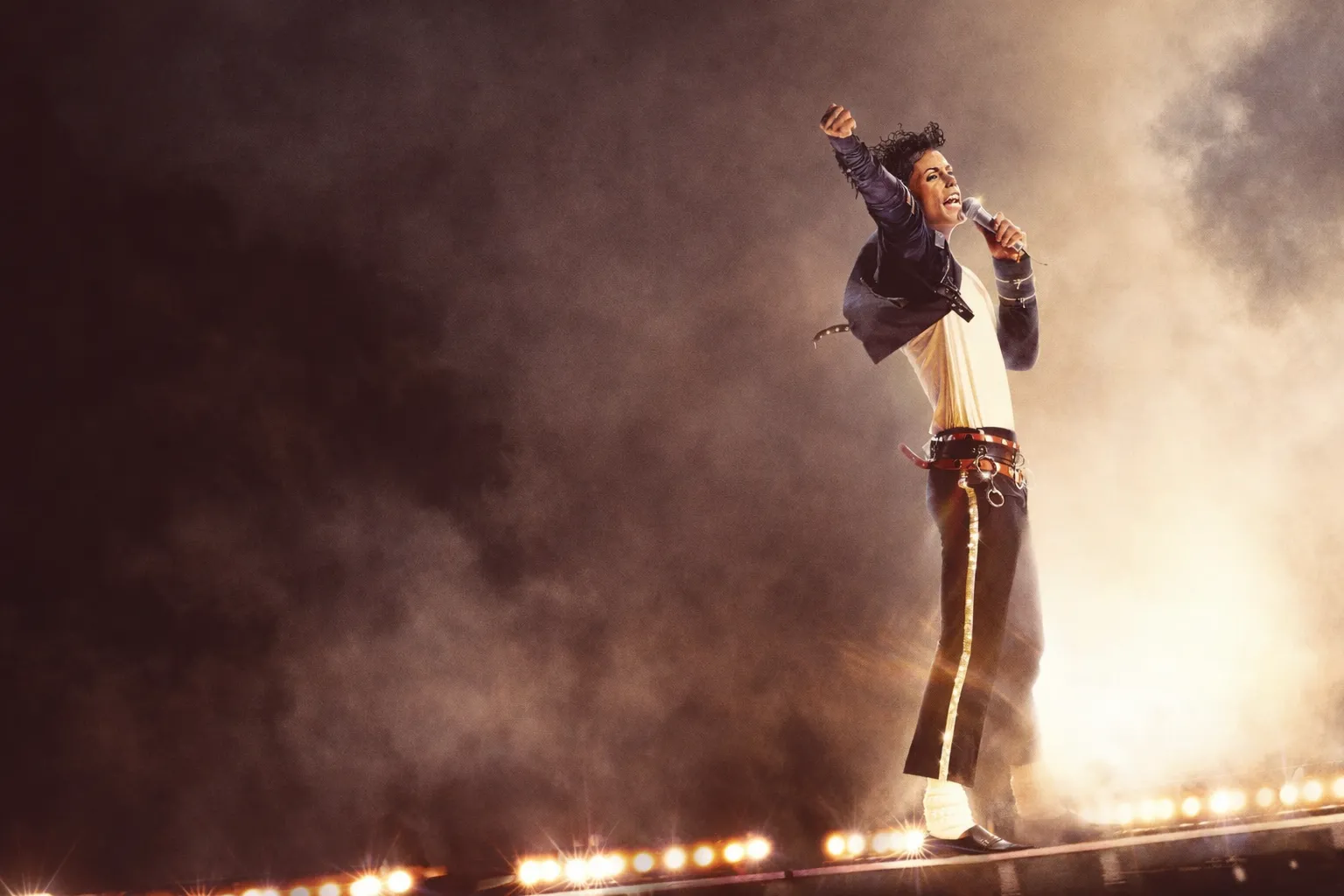 PARA CANTAR JUNTO: MICHAEL ganhará SESSÕES ESPECIAIS PARA FÃS a partir da semana que vem | mjbeats.com .br Michael Jackson Filme MICHAEL