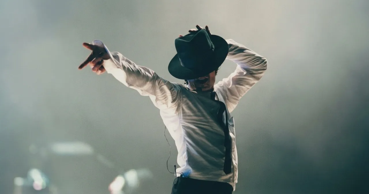 Michael Jackson é o Artista de Legado mais rápido a chegar aos 100 Milhões de ouvintes mensais no Spotify | mjbeats.com .br Rei do Pop Dangerous