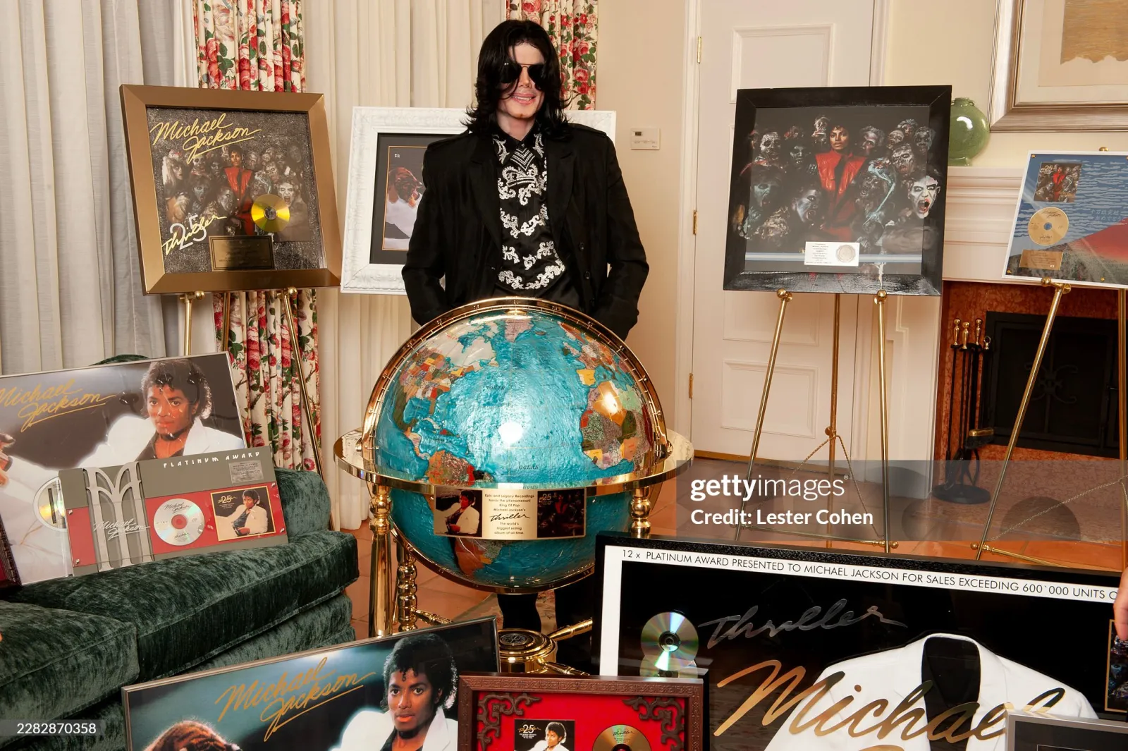 01m-scaled Fotos inéditas de Michael Jackson em 2009 são divulgadas
