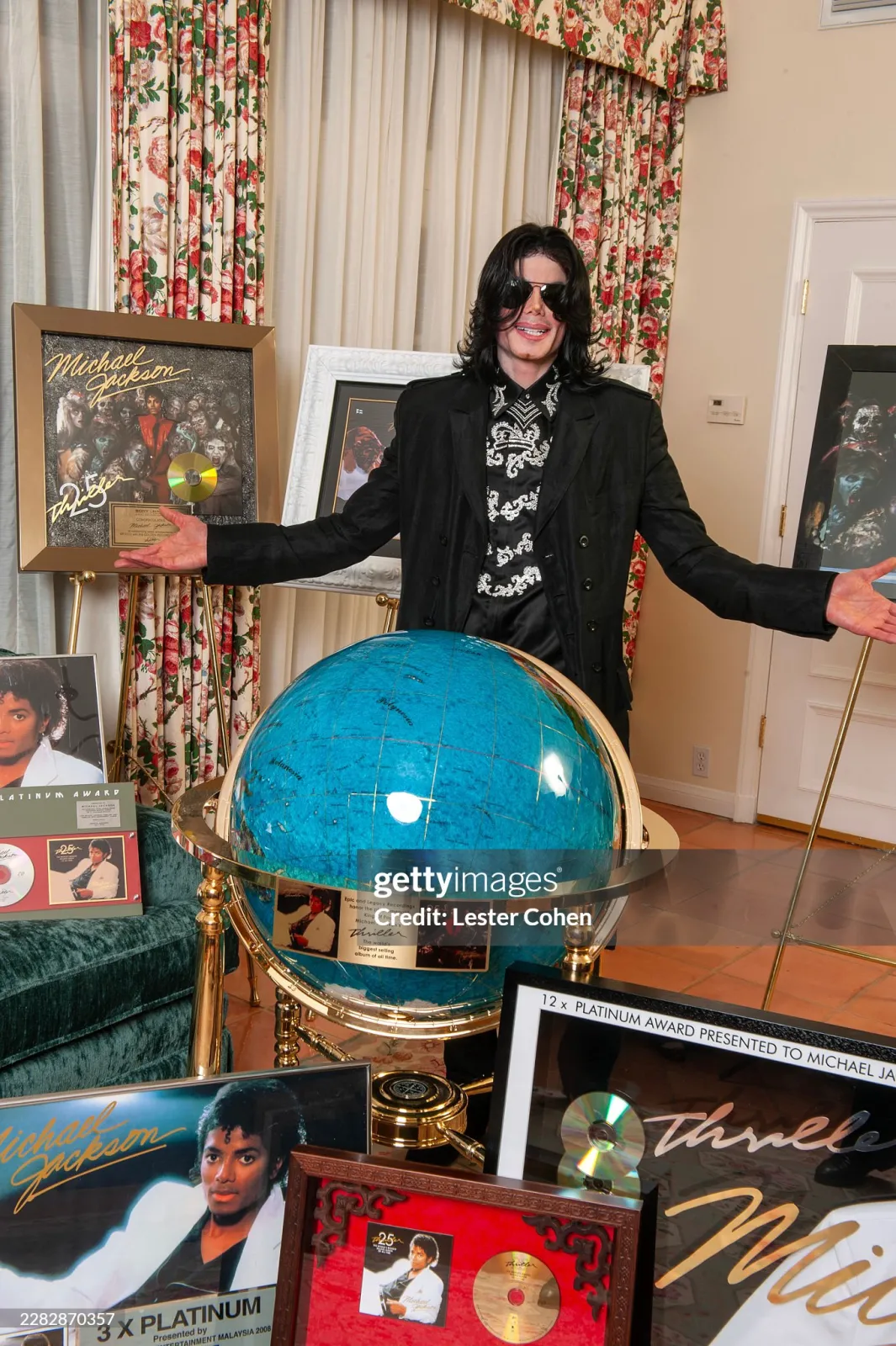 03m-scaled Fotos inéditas de Michael Jackson em 2009 são divulgadas