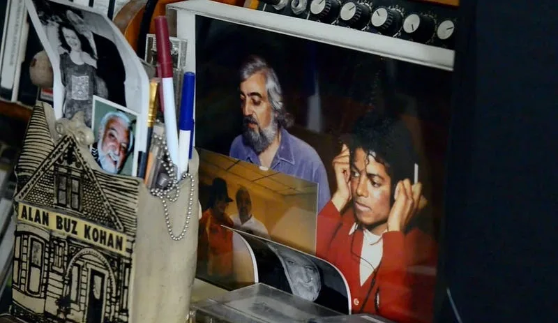 Buz-Kohan-e-Michael-Jackson.jpg Michael Jackson e Buz Kohan: uma amizade leal e musical
