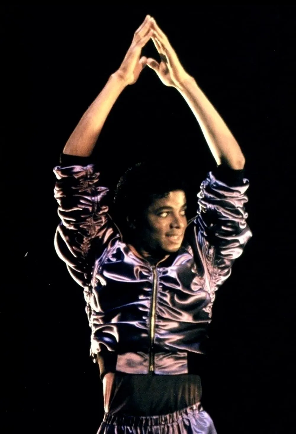 MV5BMGYwZjlmYTctOTc0Mi00OGJkLTllYmItZTU4OGFhMWJiODE1XkEyXkFqcGc@._V1_FMjpg_UX1000_ Can You Feel It: o triunfo de Michael Jackson