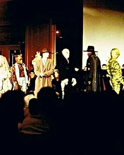 SaveClip.App_649217017_18114183853724681_4952308256888474429_n Michael Jackson se disfarçou de Nosferatu e ninguém percebeu