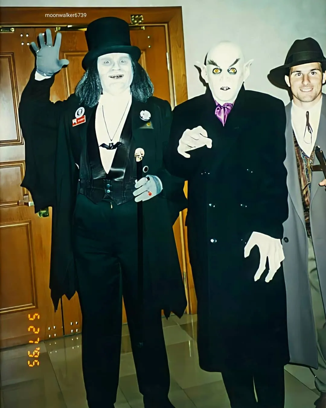 SaveClip.App_656241491_18552434179065979_4701323366608643950_n Michael Jackson se disfarçou de Nosferatu e ninguém percebeu