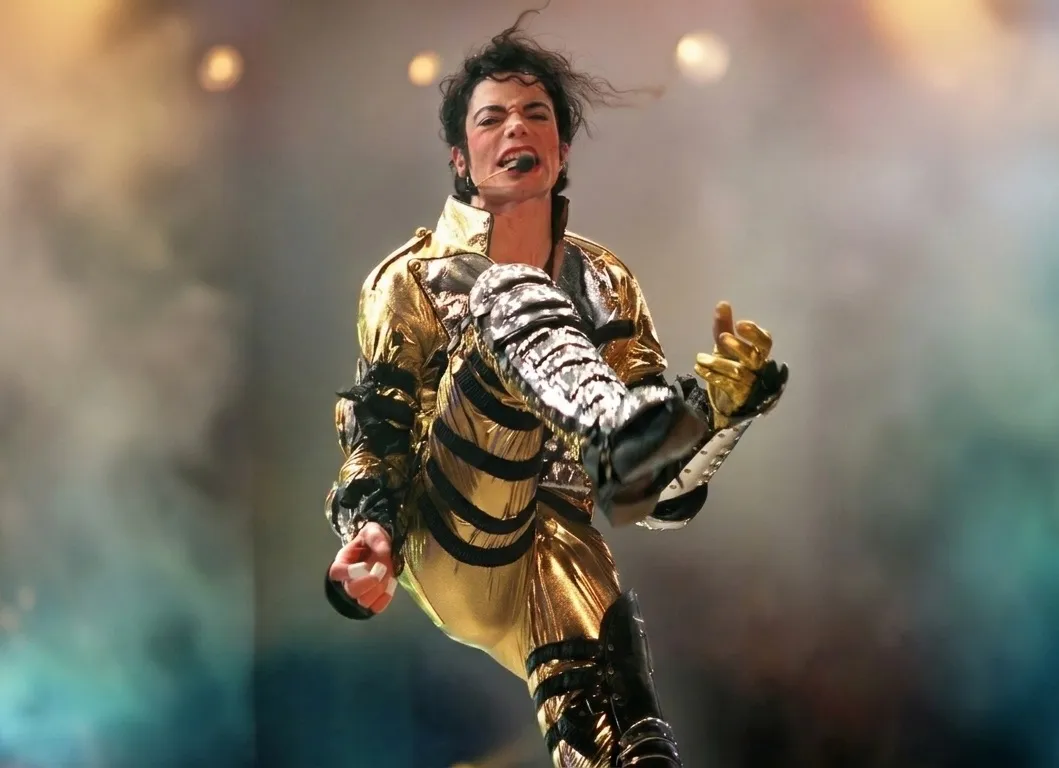 Michael Jackson faz história com mais de 1.700 dias entre os artistas mais ouvidos do mundo 3 Michael Jackson faz história com mais de 1.700 dias entre os artistas mais ouvidos do mundo | mjbeats history tour