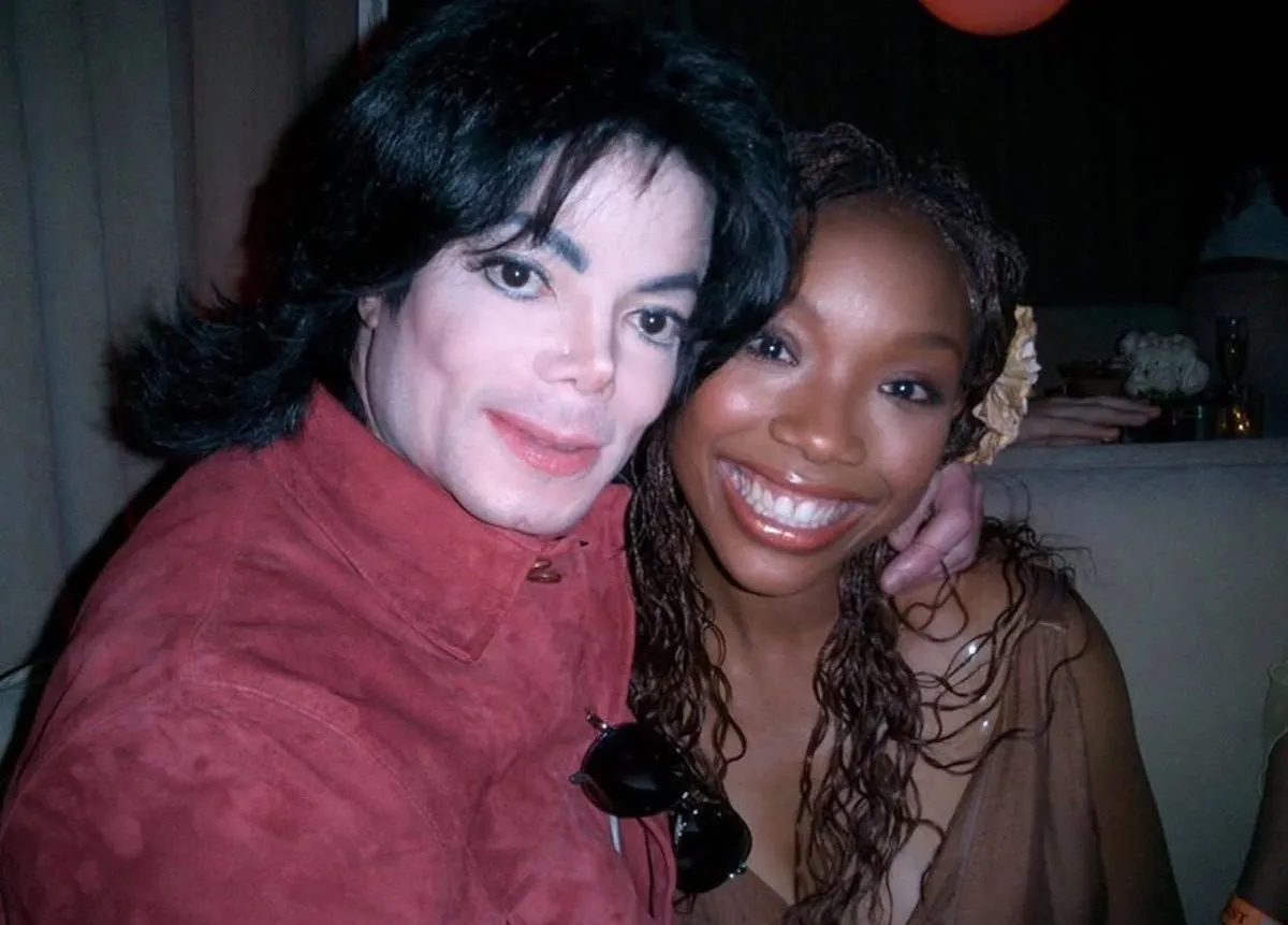 Você sabia que Michael Jackson e Brandy colaboraram em duas músicas? | 124168265 1833365363478103 2191338230207852640 n