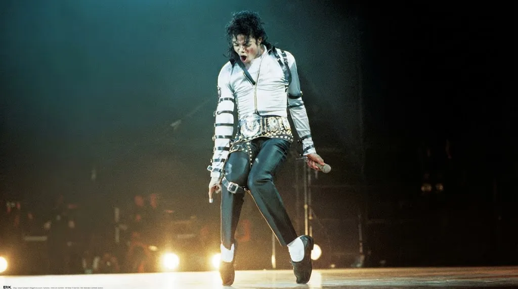 Michael Jackson domina Billboard e charts do Reino Unido nesta semana | 2dd31130 56ff 4db6 b0d7 5bc0895b3bb9