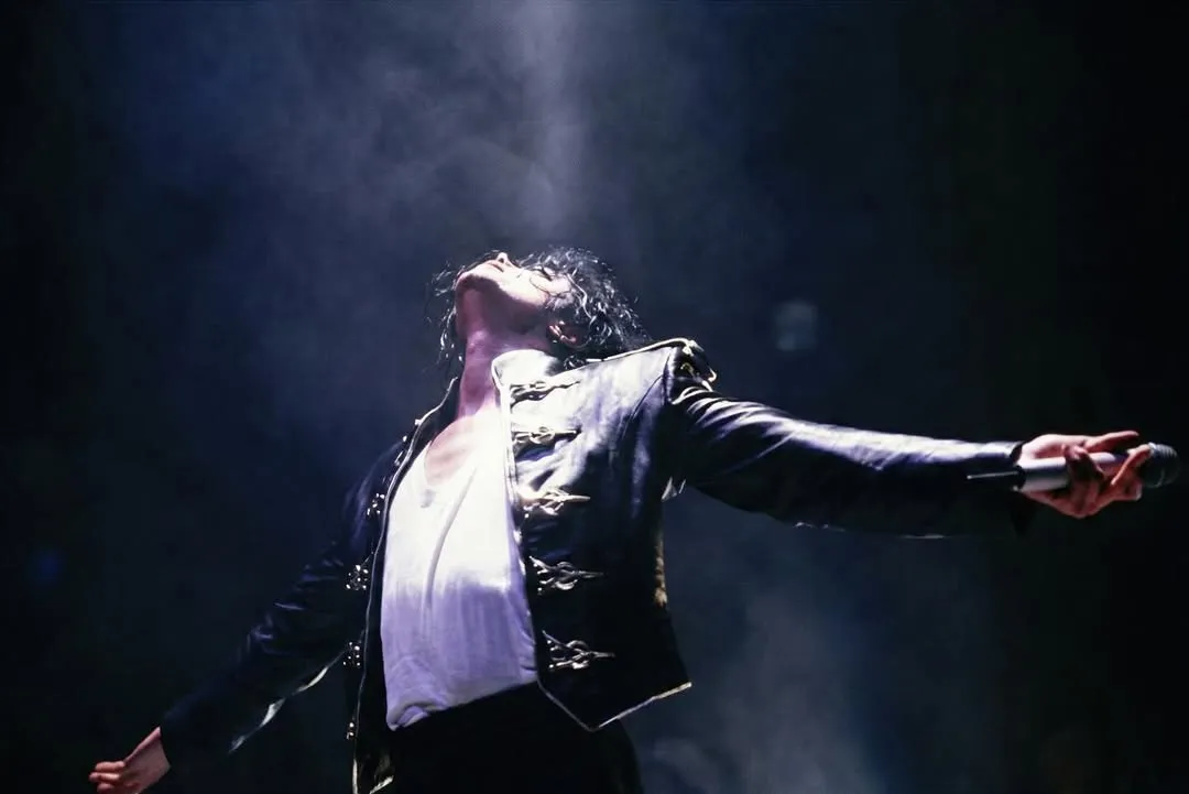 Michael Jackson: "Man in the Mirror" ultrapassa 700 milhões de streams no Spotify | 605122261 1316794440483963 3677946097312082148 n
