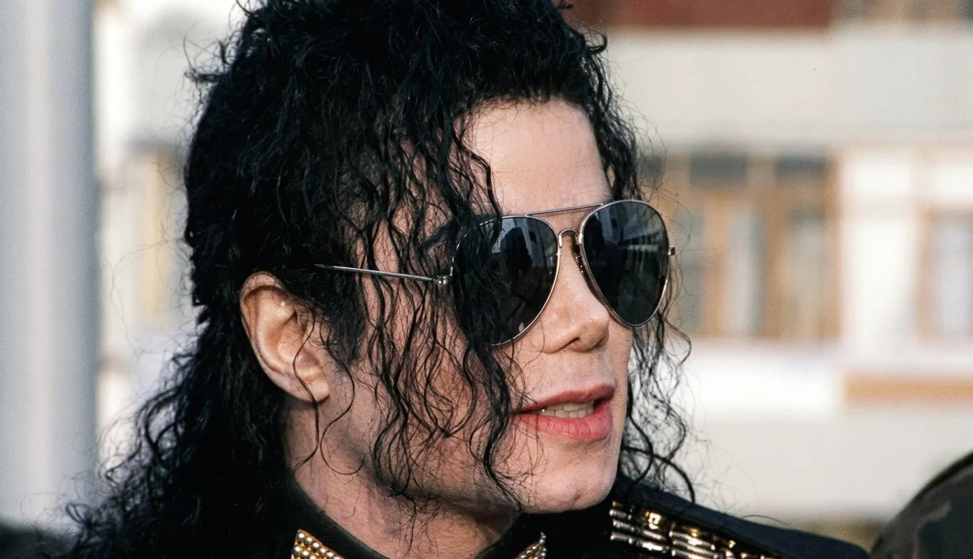 Michael Jackson lidera ranking mundial de artistas digitais em 2026 | HNkSpFqXAAA1Kj3
