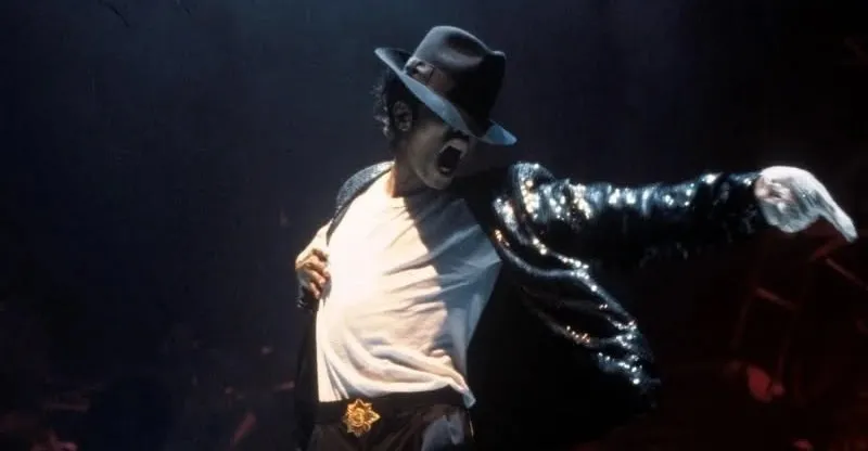 Michael Jackson domina ranking dos álbuns mais vendidos da Europa | SaveClip.App 791296339 18081628907695657 2527879942429234622 n