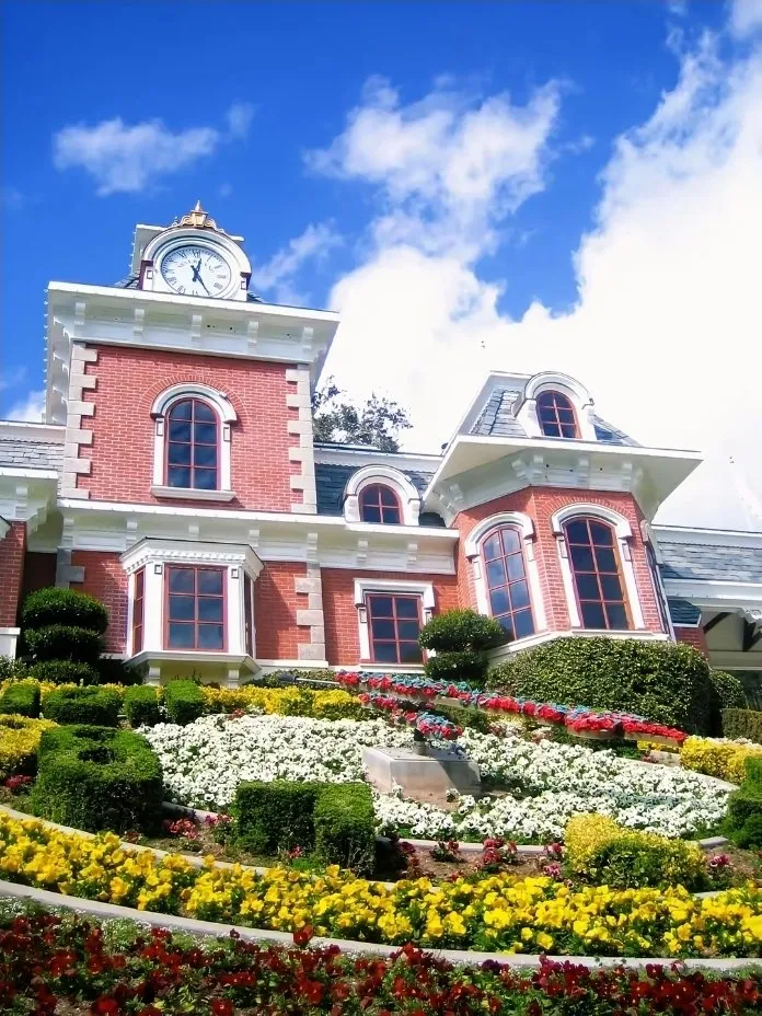 m1 Neverland: novas imagens mostram como está hoje o antigo rancho de Michael Jackson