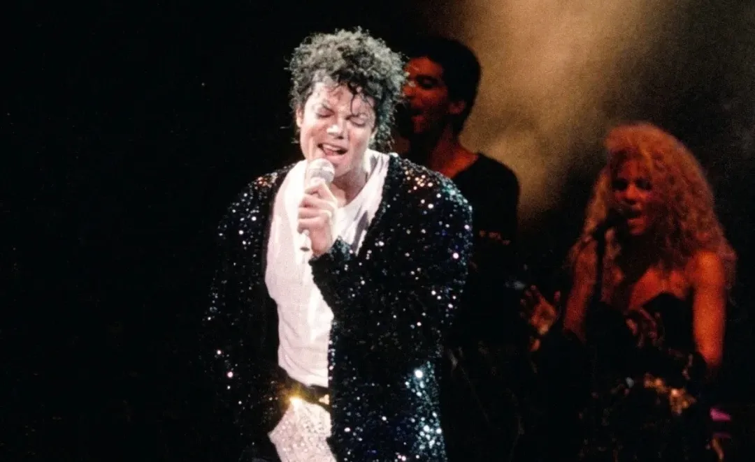 Michael Jackson: Billie Jean completa 52 semanas na parada do Reino Unido | mj17942741412220330 3969999770939346412 n