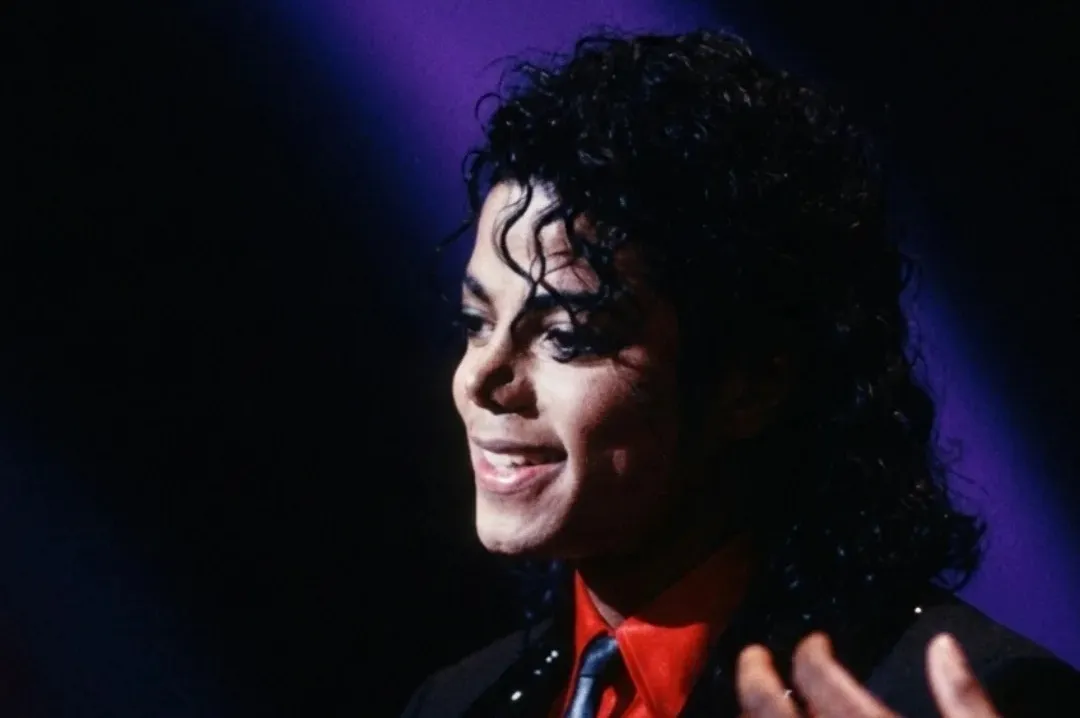 Michael Jackson chega a 6 músicas com mais de 1 bilhão de streams no Spotify | mjbeats AMA mj