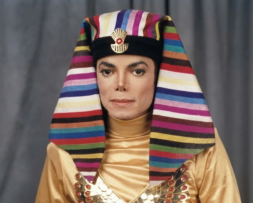 Michael Jackson escondeu o toucado de “Remember the Time” | 1 PK540wNhk6SsPfH9UP Yrg 2