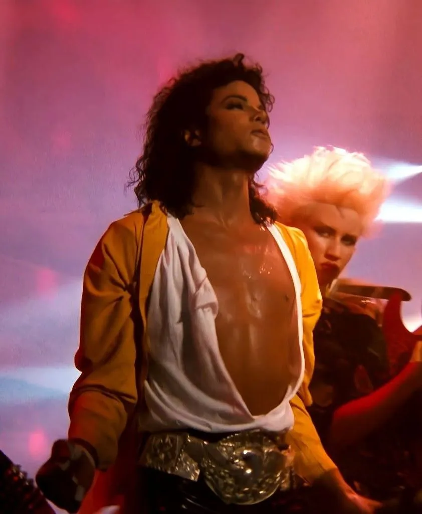 576887535_1273310651499009_8574091581852013251_n-842x1024 “Dirty Diana” e “Come Together”: a curiosa história das filmagens