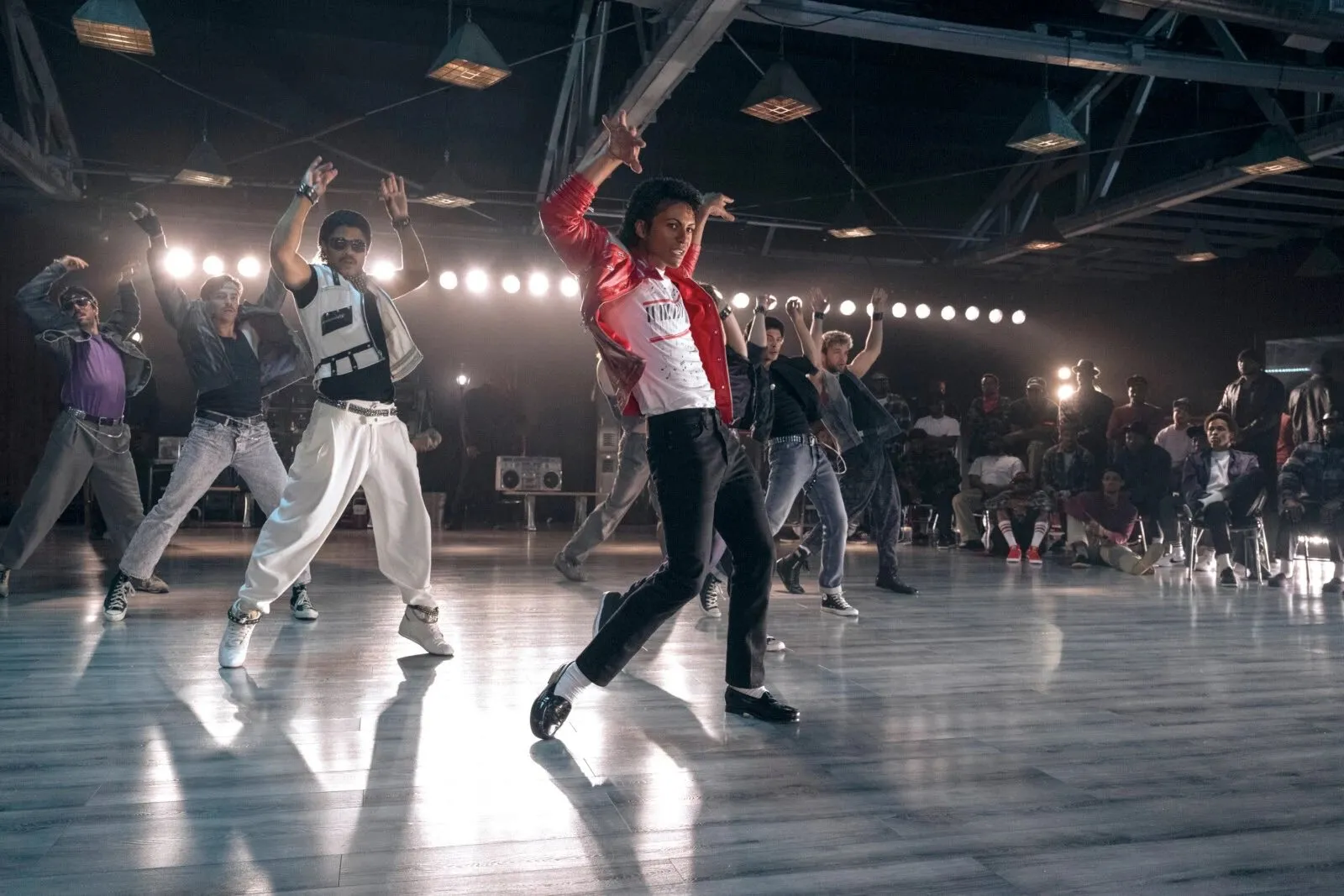 Filme MICHAEL prolonga sucesso no Japão com exibição de Beat It | HSNpa0RagAAPh3E