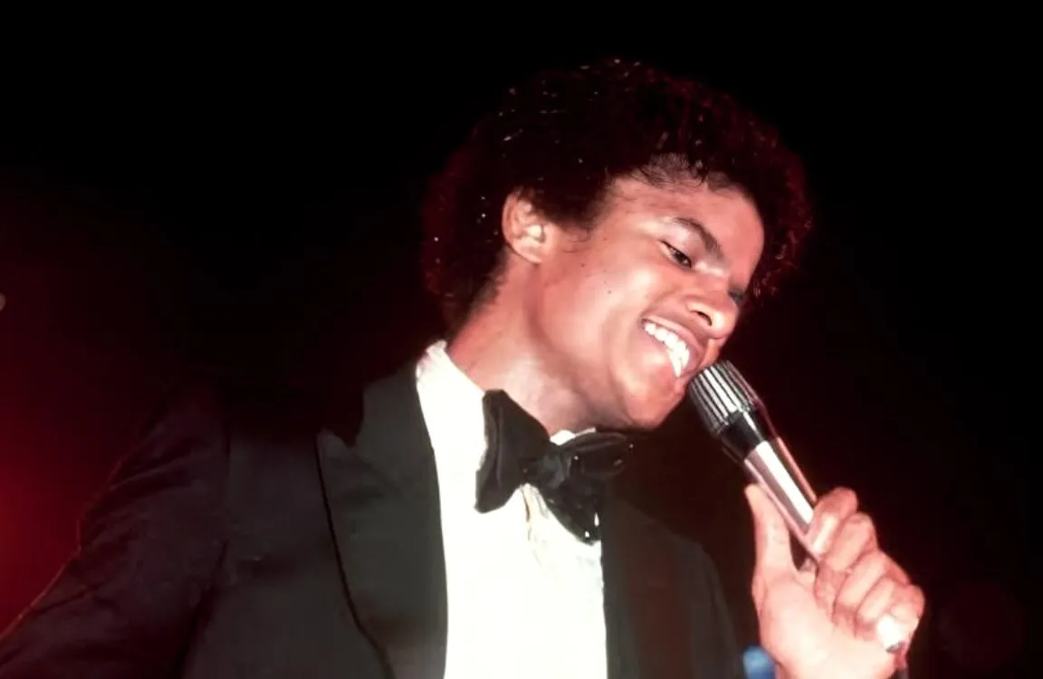 Michael Jackson alcança 1 bilhão de streams com “Don’t Stop ’Til You Get Enough” | SaveClip.App 714652376 18126313243560038 6925918215934329789 n 1