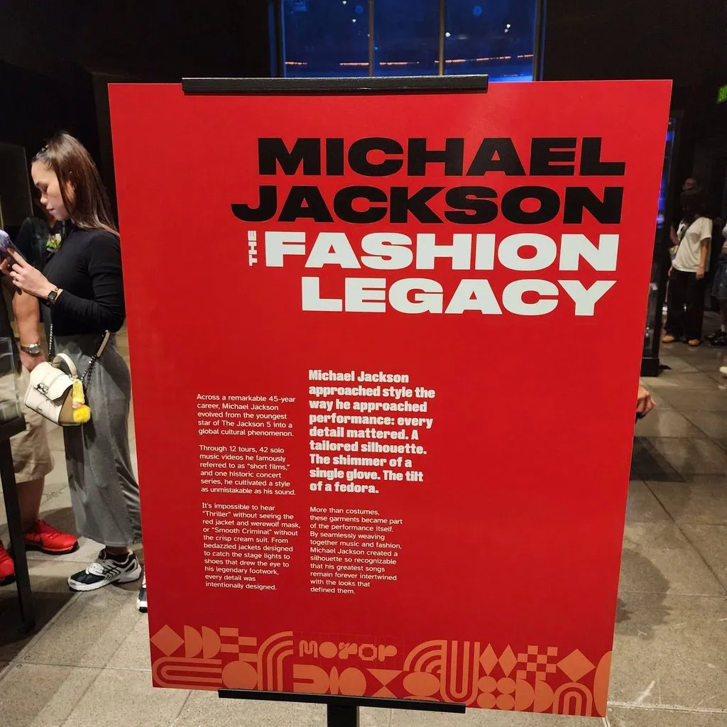 m1-1024x1024 Michael Jackson: exposição em Seattle reúne roupas históricas do Rei do Pop