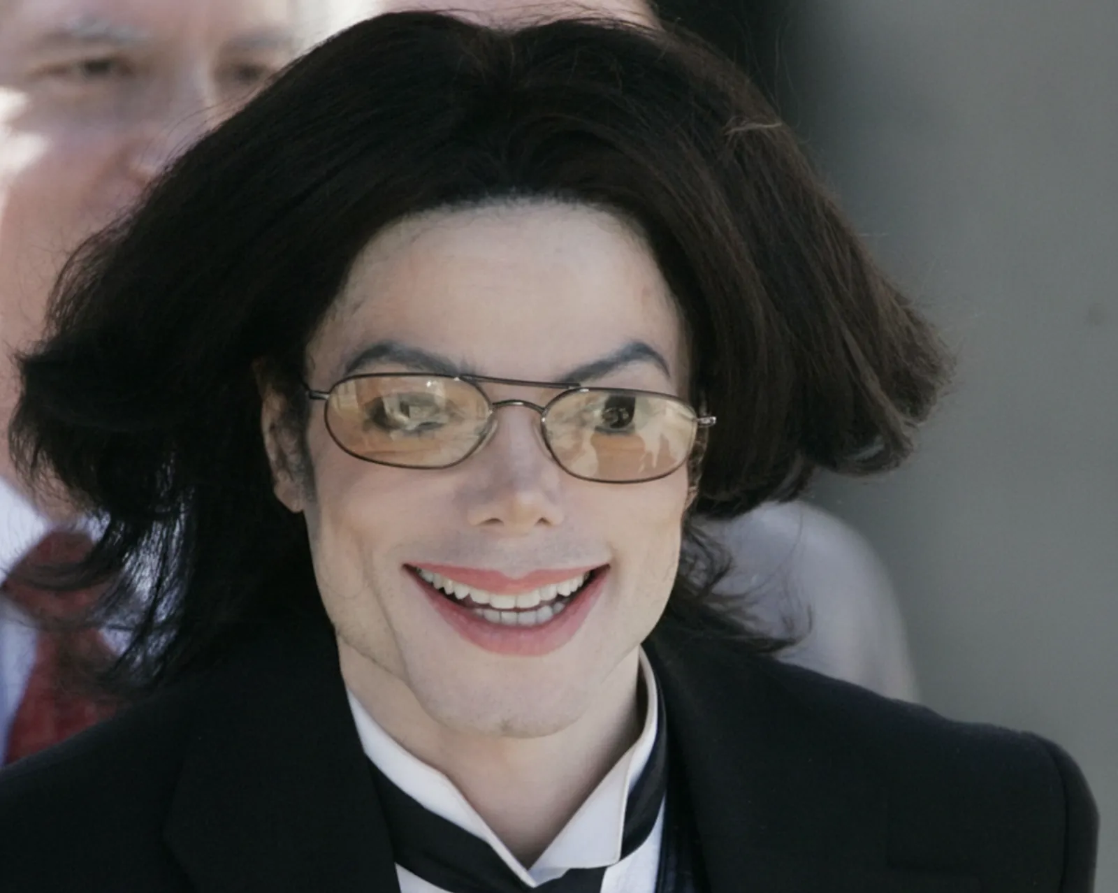 Michael Jackson em frente ao Tribunal de Santa Bárbara, 2005