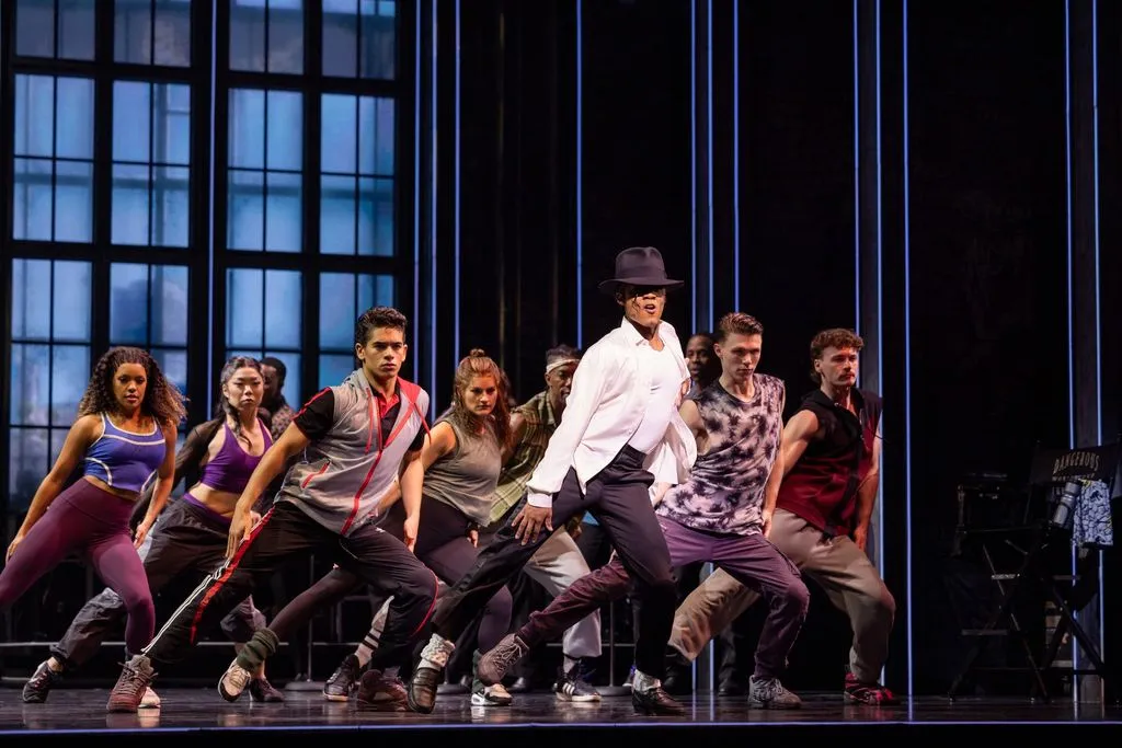 SaveClip.App_848390854_18632583085041055_7819209565437703241_n-1024x683 Japão se prepara para receber MJ: The Musical, espetáculo sobre Michael Jackson